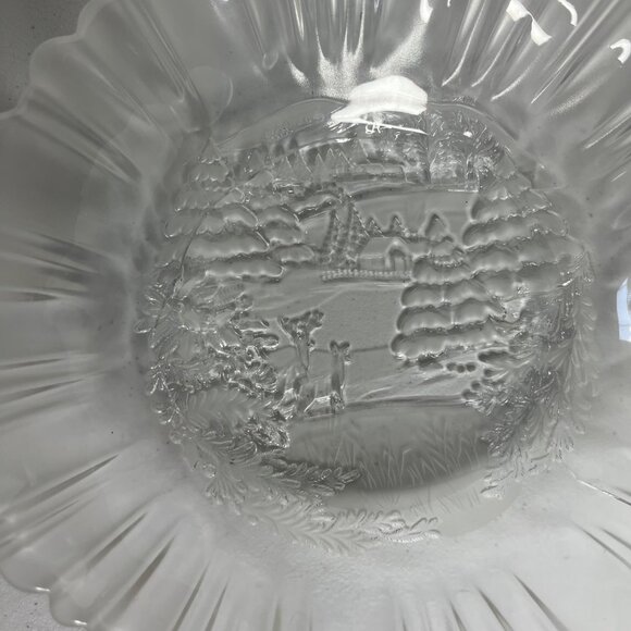 Mikasa Winter Dreams 10.75" Bowl Frosted Glass Christmas - Picture 4 of 9